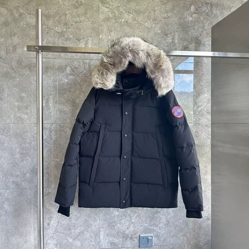 29# High-end version Wyndham parka jacket fur and badge