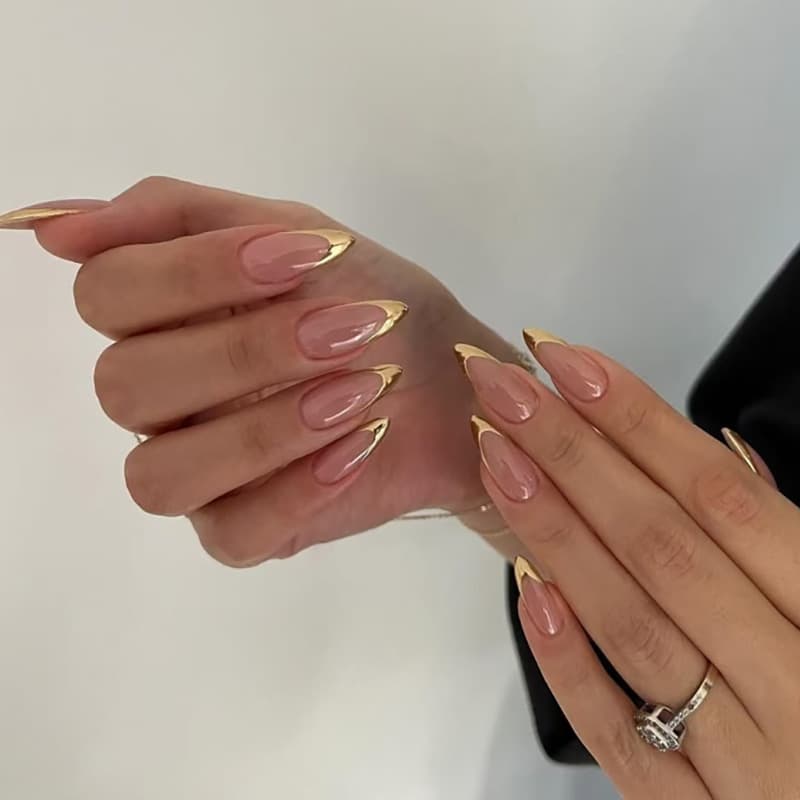 French Golden Magic Mirror Powder Wearable Nails Short Almond Manicure Nails Simple Wearable Nails Wholesale