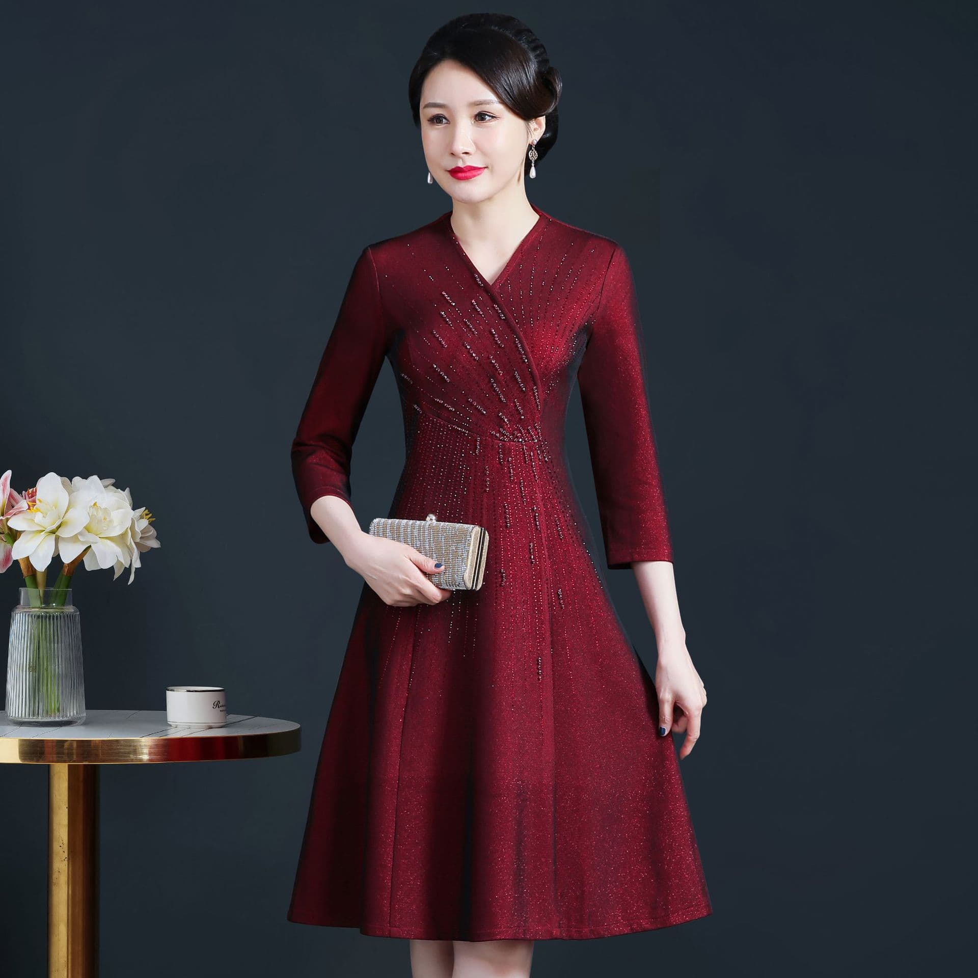 2025 New High-End Autumn Wedding Dress for Mothers-in-Law - Premium Young Mother's Attire