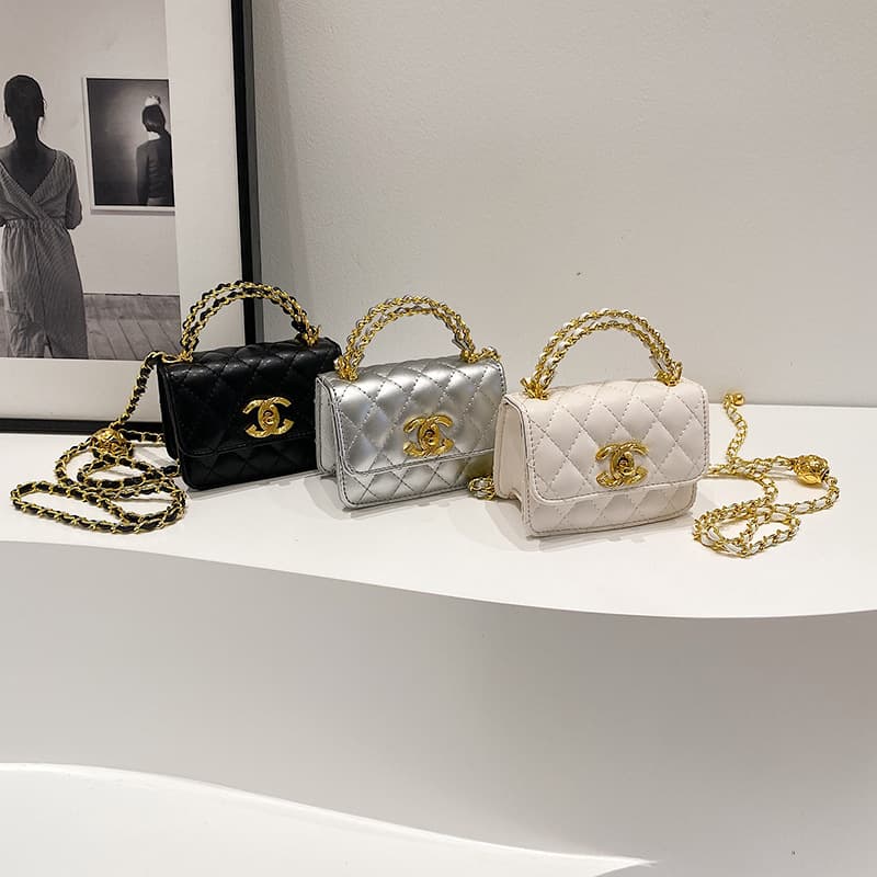 Light Luxury Diamond Quilted Women's Bag 2025 New Mini Underarm Bag Chain Fashion Single Shoulder Crossbody Handbag Small Square Bag