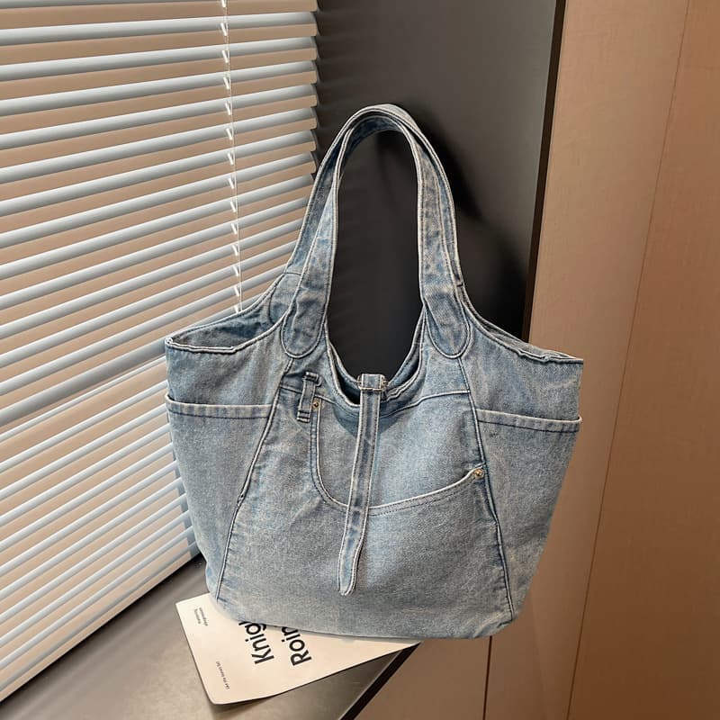 Niche design retro large-capacity bag for women 2026 new high-end texture shoulder armpit bag commuter tote bag