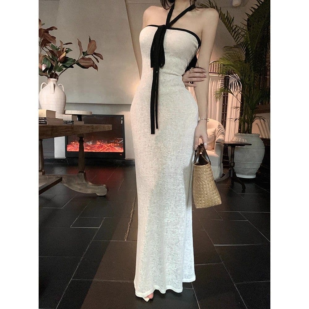 Summer French Fashion Waist-Cinching Slimming Off-Shoulder Tube Top Long Dress, Seaside Vacation Style Black and White Tie-Neck Halter Dress
