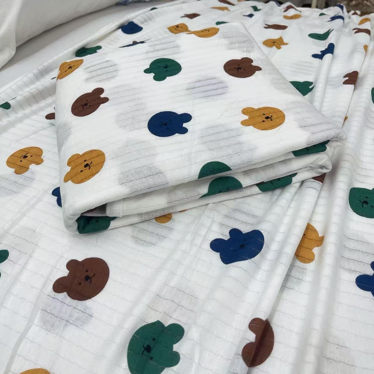 Bamboo fiber knitted mesh jacquard double-layer cover blanket 180*210 without cotton padding summer blanket