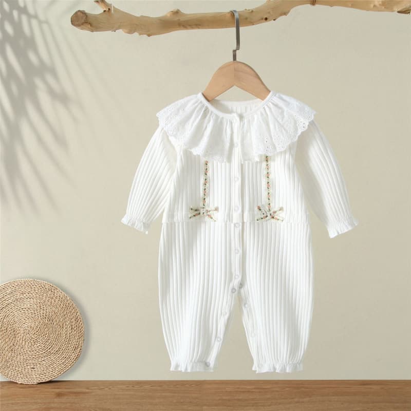 Qingdao Baby Romper Sweet Lace 3D Butterfly Knot Long Sleeve Cotton Infant Bodysuit