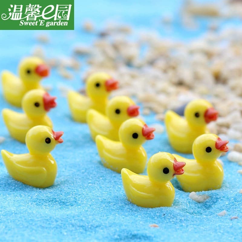 Duck Figure Pendant, Moss Micro Landscape Ornament, Creative Decor Accessories, Mini Duck Resin Crafts
