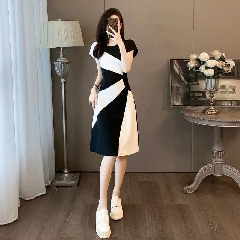 [67% Repurchase Rate] Trendy French Dress Summer 2025 New Style Elegant Waist-Slimming High-End Black and White