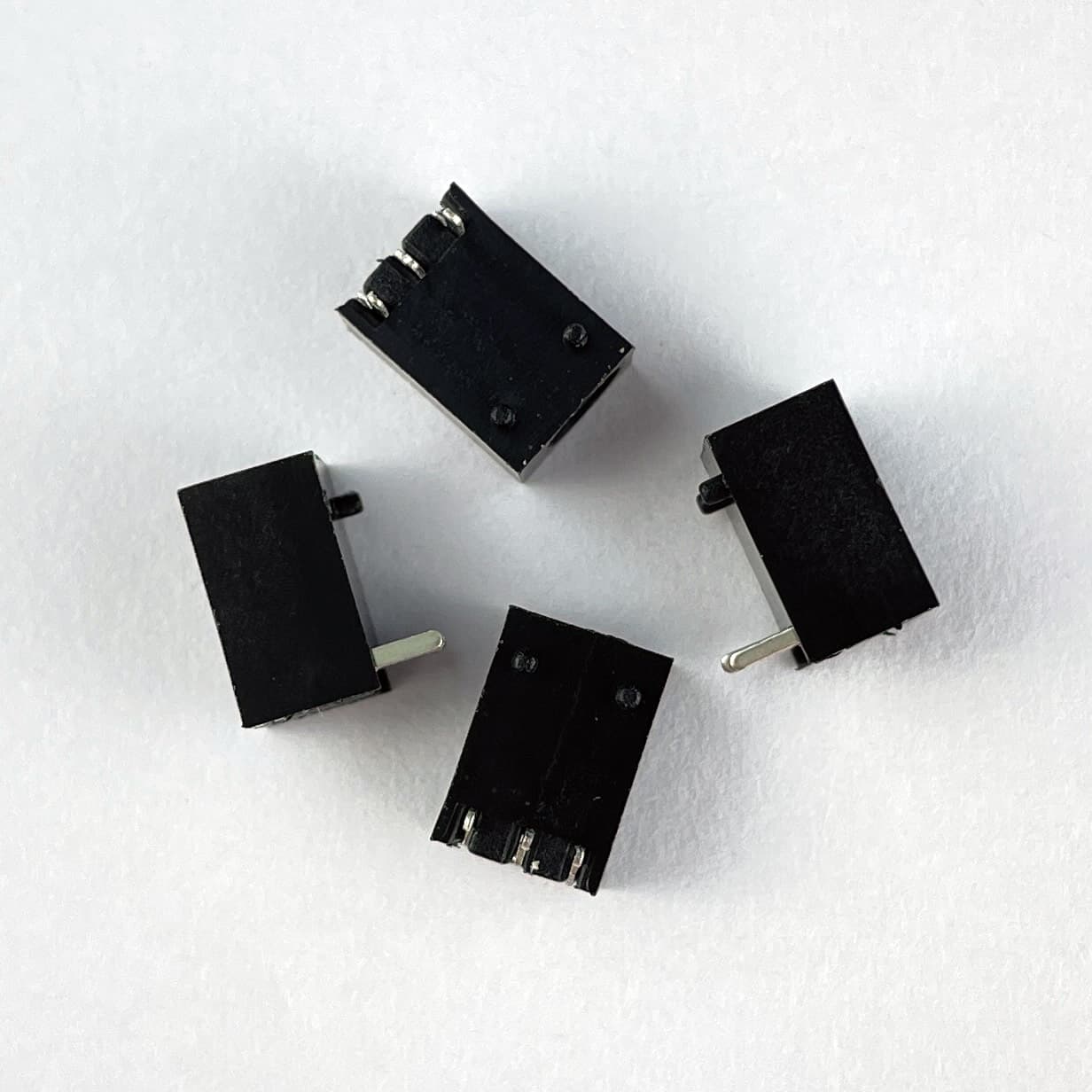 DC003 socket 3.5*1.3 pin eco-friendly high-temperature resistant horizontal DC power female socket copper pin charging port DC003A