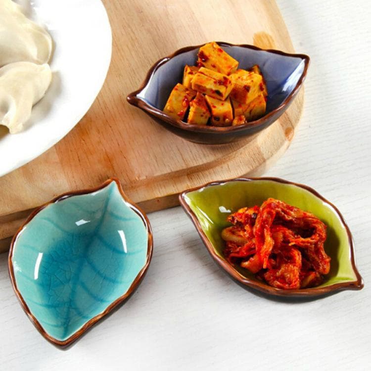 Japanese Household Ceramic Condiment Dish Soy Sauce Dish Dipping Snack Dish Vinegar Dish Sauce Dish Condiment Dish Creative Small Dish