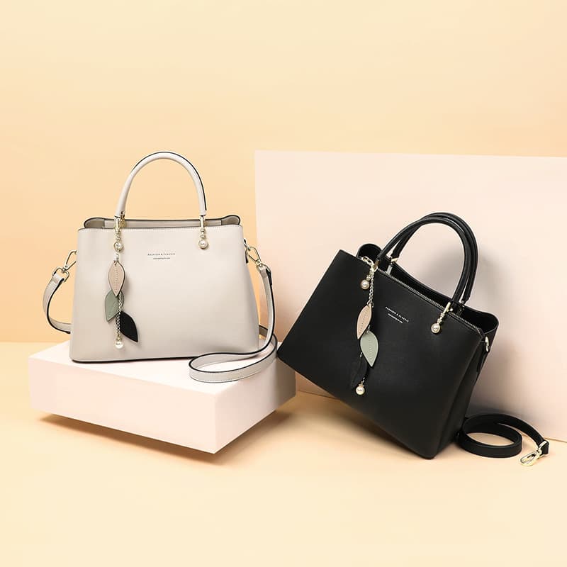 Women's Versatile New Handheld Bag Hot Style Large Capacity Single Shoulder Bag Fashion Premium Sense Crossbody Commute Bag