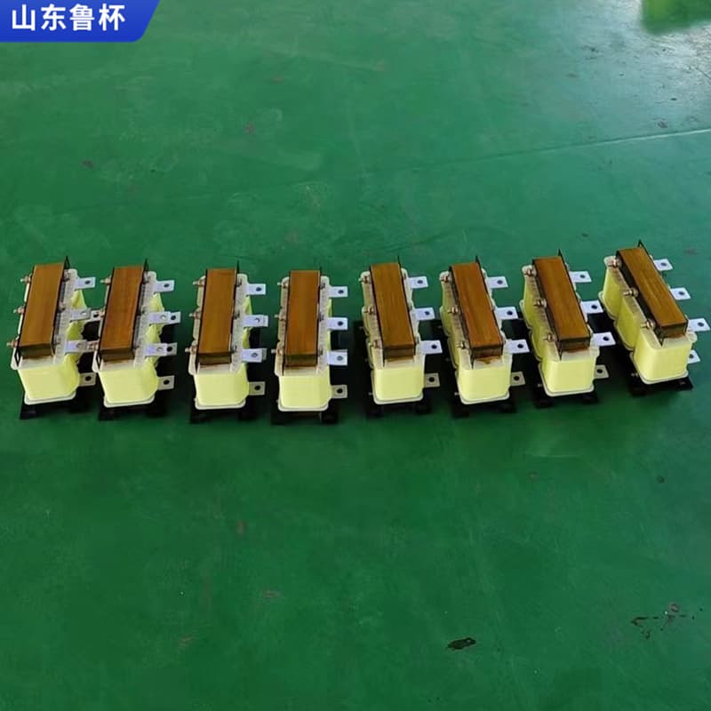 Lubei Electric CKSG-132/026-10 output reactor can improve grid quality and increase power factor.