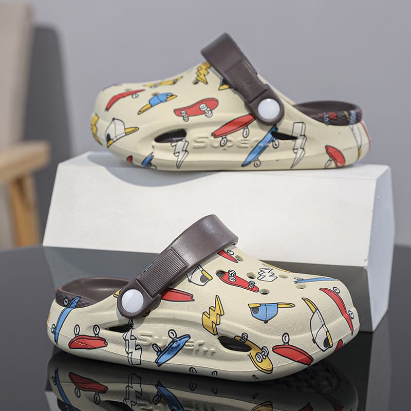 2025 Summer New Style Clog Sandals for Boys, Non-Slip Indoor Slippers, Beach Shoes, Cute Outdoor Sandals for Toddlers
