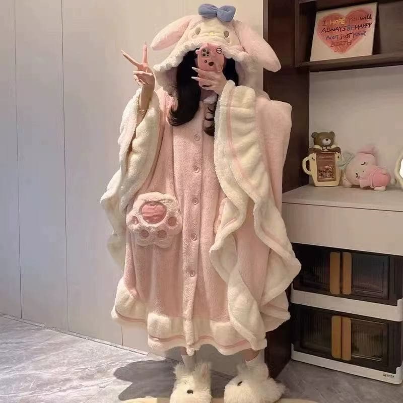 2025 New Cute Melody Cloak Nightgown Women's Winter Thickened Coral Velvet Home Clothes Wholesale Dropshipping