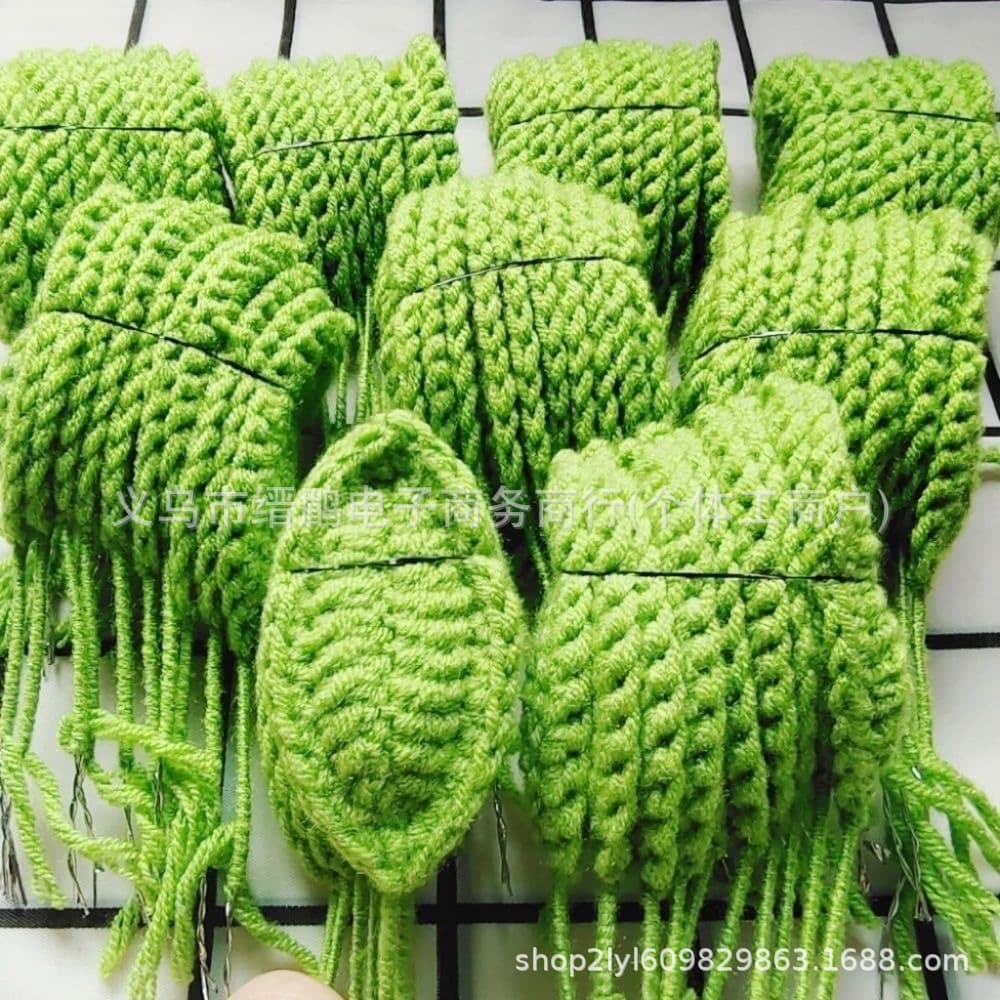 Crocheted floral leaf-shaped simulated woolen flower bouquet, semi-finished accessory, leaf flower DIY craft.