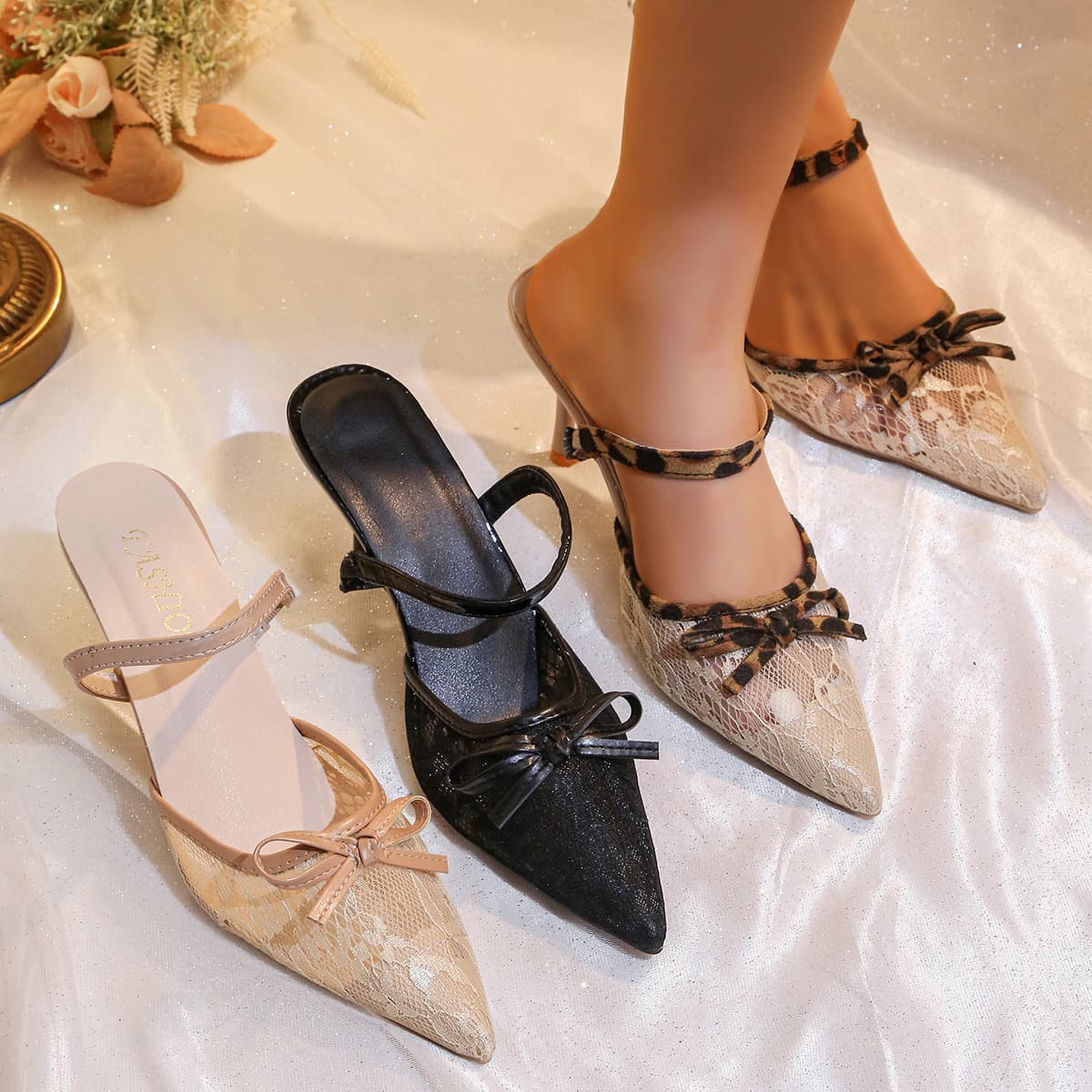 Women's High Heel Sandals White Fashion High Heel Women's Shoes Chunky Heel Bow Fashion Pointed Toe Simple High Heel Sandals
