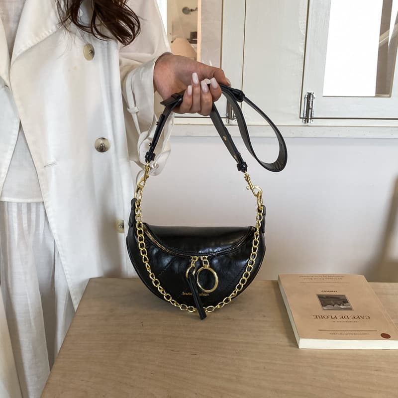 2026 New Retro Saddle Bag Women Chain Crossbody Bag High-End Versatile Shoulder Bag Korean Fashion Underarm Bag