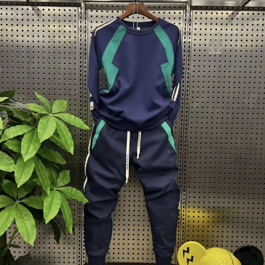 2025 Autumn/Winter Hit Fashion Sportswear Set Loose Trendy Versatile Sweatshirt and Sweatpants Internet-famous Two-piece Set