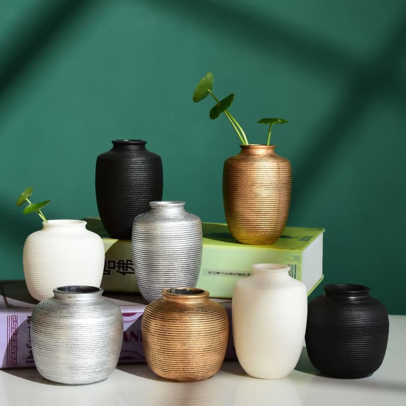 Custom Cross-Border Modern Ceramic Flower Vase with Ribbed Texture, Creative Home Decor for Dried Flowers, Hydroponic Plants, and Floral Arrangements