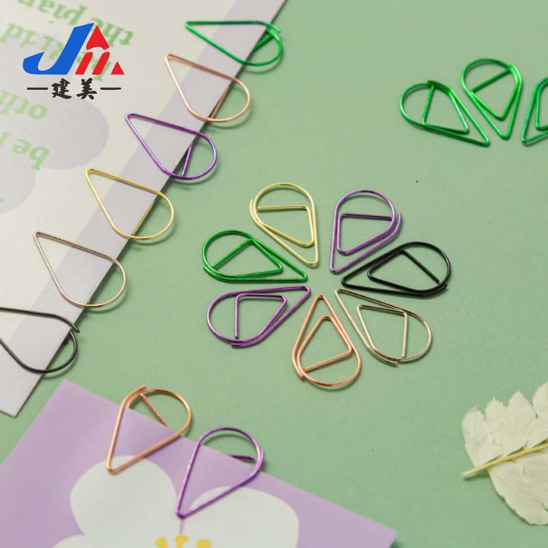 Small colored paper clips, teardrop-shaped electroplated spring steel Jianmei clips, direct from manufacturer, hard to break.