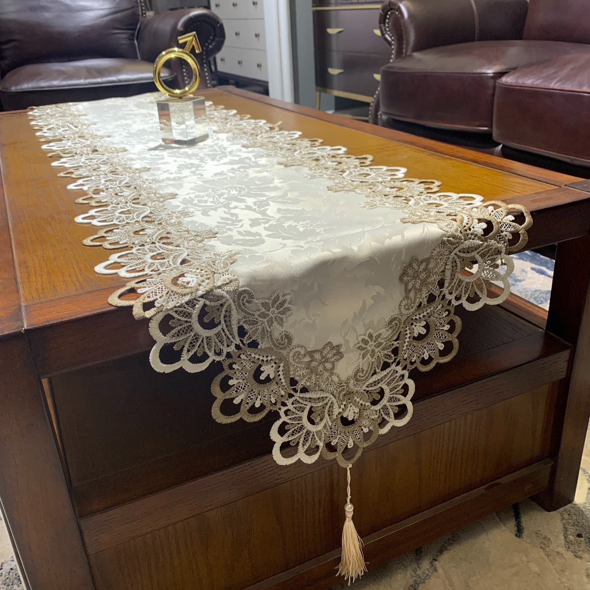 American Style Lace Table Runner Tassel Pendant Home TV Cabinet Dressing Table Dustproof Cover Towel Retro Fashion Table Runner Wholesale