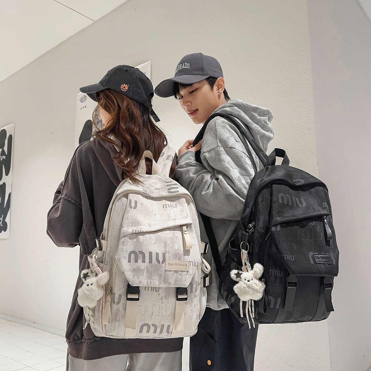 New Large Capacity Travel Backpack for Men and Women, Lightweight Casual Stylish Simple Laptop Daypack for Middle School, High School, and College Students