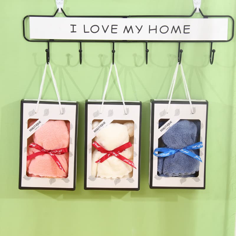 Soft and Absorbent Bear Favor Towels Wholesale, Cute Holiday Gifts for Wedding Shops and Celebrations