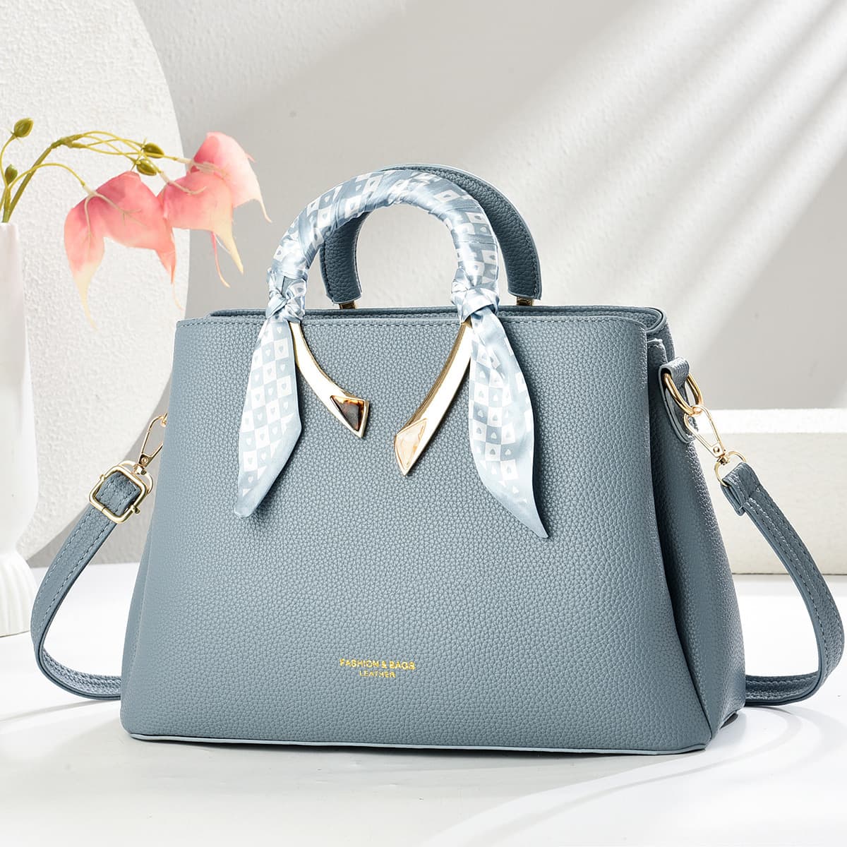 Large Capacity Vintage Women's Handbag Shoulder Crossbody Bag PU Material Fashionable Stylish Midlife Ladies Tote Bag
