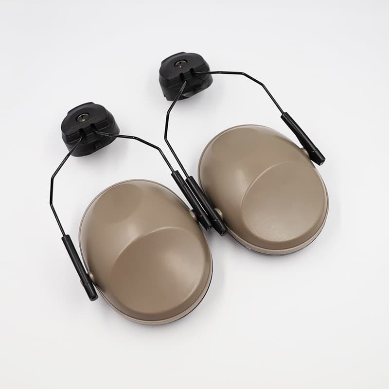 Factory direct sales of stand-up noise-canceling earmuffs, professional tactical earmuffs for helmet use, multiple colors available, in stock.