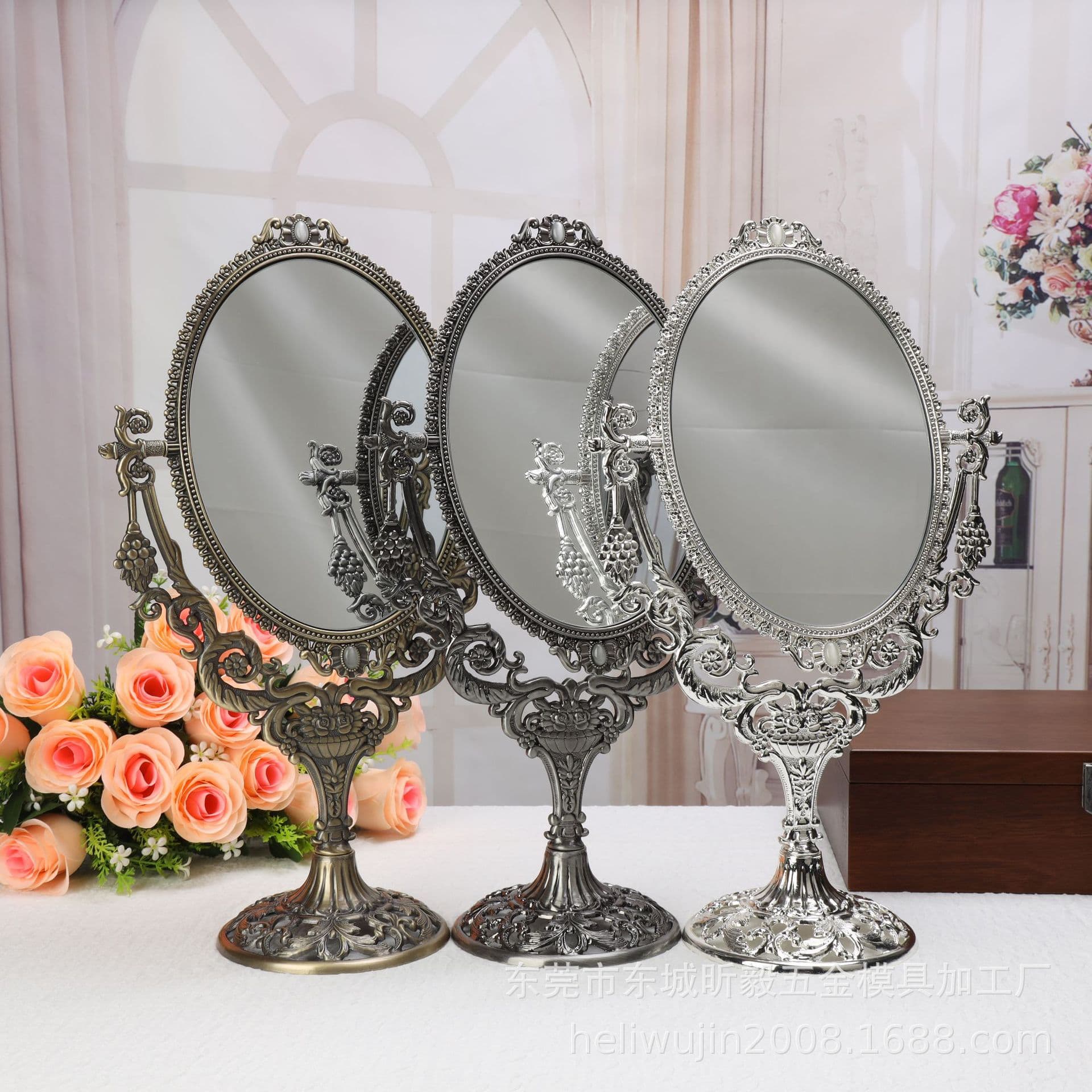 Retro metal table mirror, princess dressing table mirror, fashionable European table mirror