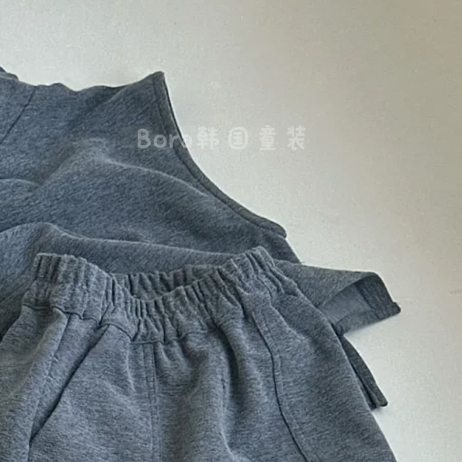 Boys' Summer Suit 2025 New Korean Style Children's Summer Casual Hooded Sleeveless Vest Shorts Two-piece Trendy Set