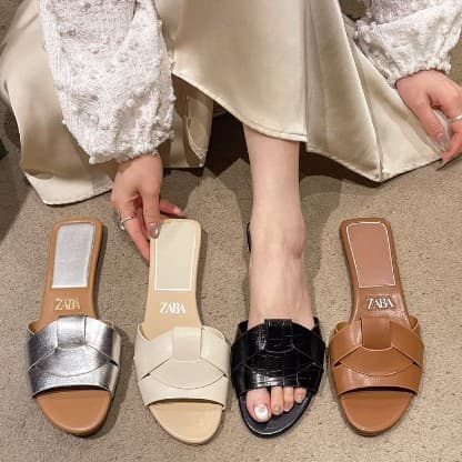 Plus Size Casual Women's Slippers 2024 New Style Flat Thick Sole Cross Strap Dry Wedges Outdoor Use Adults Simple Design