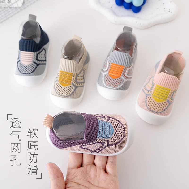 Children's New Walking Shoes, Popular Spring and Autumn Casual Versatile Baby Sneakers, Soft-Soled Slip-On Korean Flyknit Shoes for Girls