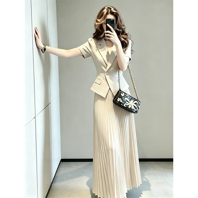 Pre-sale Summer New Plus Size Thin Short Sleeve Pleated Skirt Set for Women Korean Style 200 lbs Two-Piece 2676