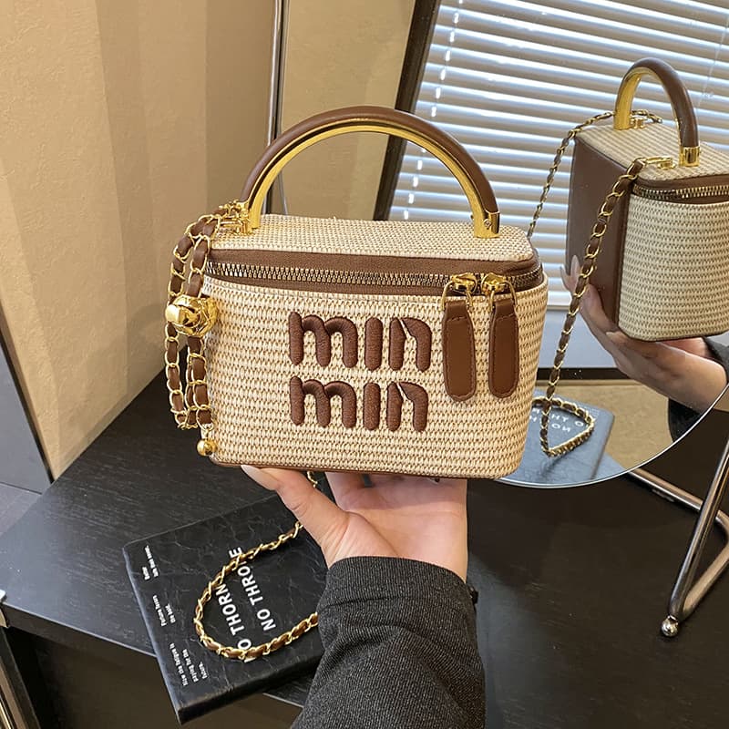 Foreign trade portable small square bag women's bag 2026 new contrast color single shoulder crossbody bag straw cosmetic bag straw bag