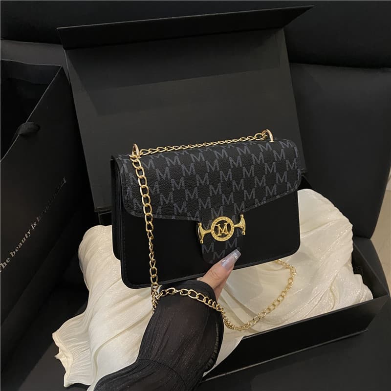 2025 Textured Retro Large Capacity Casual New Spliced Refined Textured Fashion Chain Shoulder Crossbody Small Square Bag