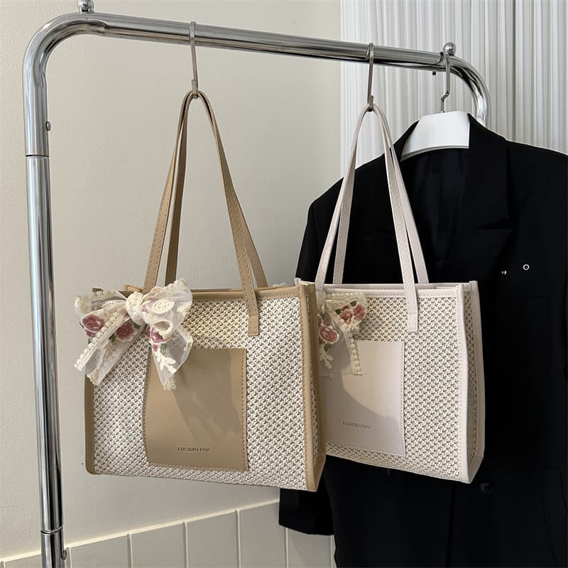 Summer Straw Large Capacity Bag Women 2023 New Fashion Handbag Shoulder Bag Color Block Stitching Stylish Tote Bag