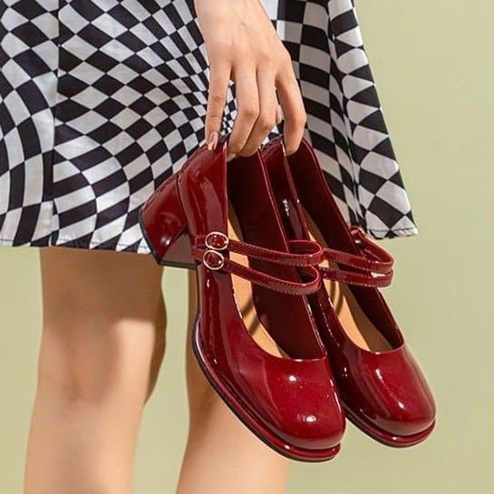 Retro Mary Jane Women's Shoes 2025 Spring New Square-Toe High-Heeled Shoes Elegant Single Shoes Red Thick-Heeled Bridal Wedding Shoes
