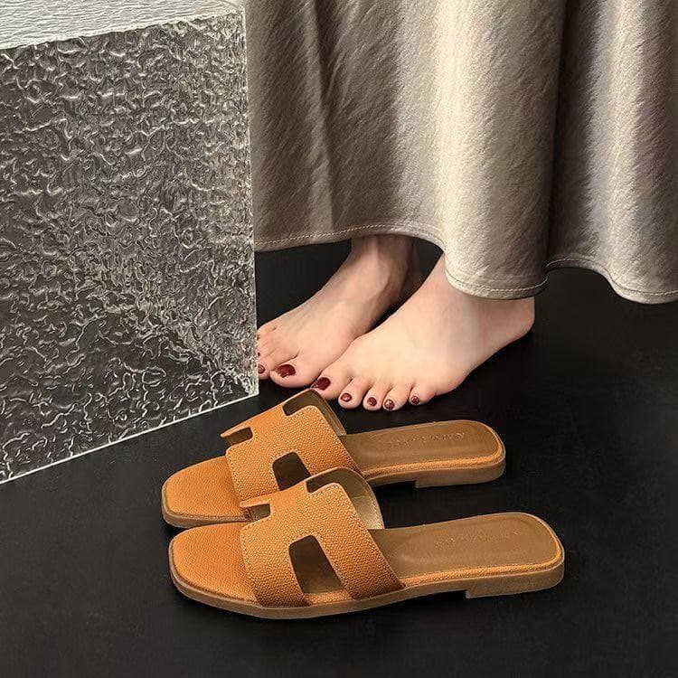 Stunning Flat Sandals for Women Summer French Chic One-Strap Retro Beach Slides Versatile