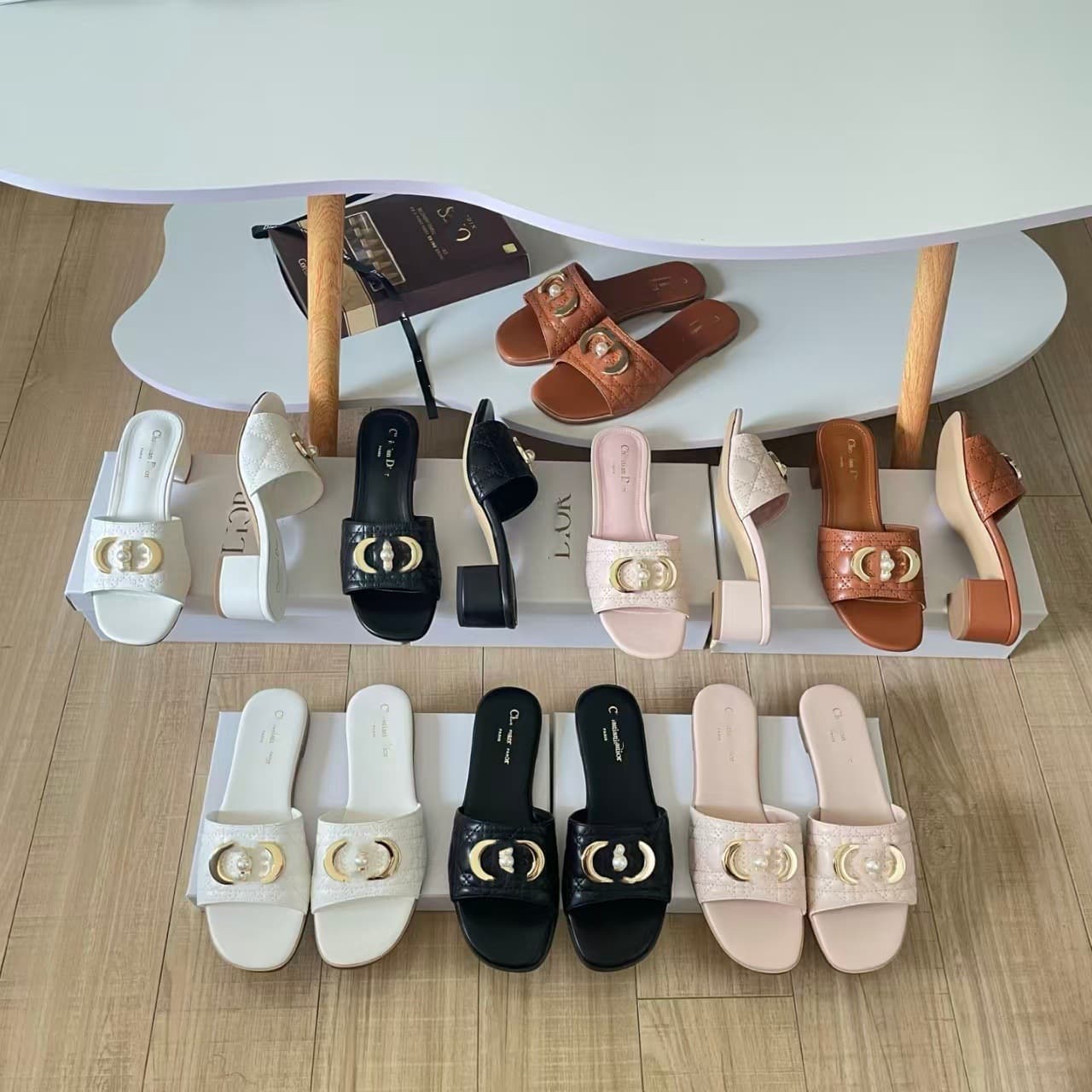 26 New Collection D Brand Pearl Embroidered High Heel Sandals Italian Style Recommended by Influencers Elegant and Comfortable