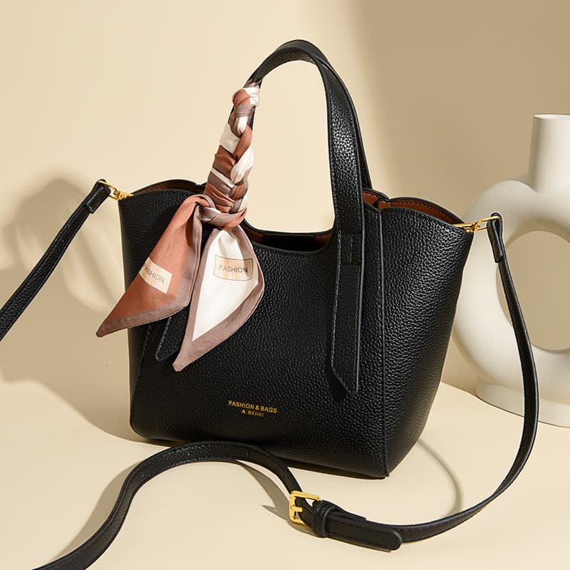 Fashionable Large-Capacity Handbag for Women 2025 New Style Trendy Middle-Aged Ladies Crossbody Commuter Bag Dropshipping
