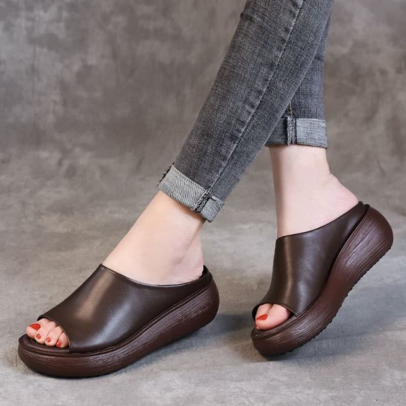 2026 New Wedge Comfort Sandals for Women Plus Size Summer Thick Sole Flat Bottom Mother Sandals Outdoor Flip Flops