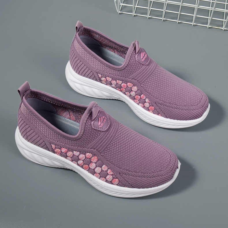 Old Beijing cloth shoes grandma elderly women's sports shoes anti-slip soft sole mom spring/autumn slip-on middle-aged mesh shoes