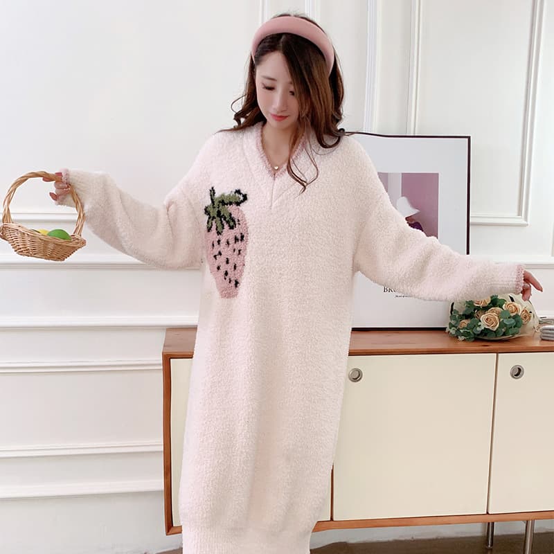 Autumn and Winter New Strawberry Fleece-Lined V-Neck Half-Velvet Nightgown Women's Home Wear Set Soft Pajamas Nightgown