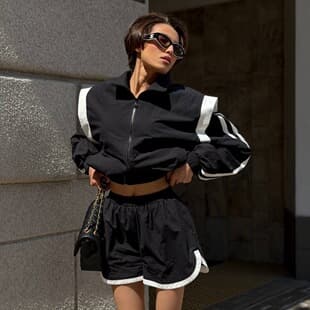 2026 Contrast Stripe Short Sun Protection Set for Women, Stand Collar Zip-Up Jacket, Elastic Waist Sports Shorts Two-Piece Set