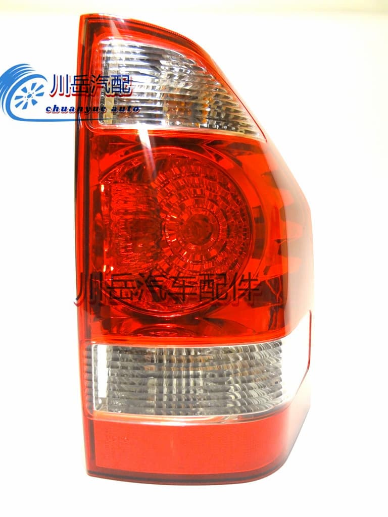 MN 133764 for 2003-2006 Mitsubishi Montero Pajero General Rear Tail Light