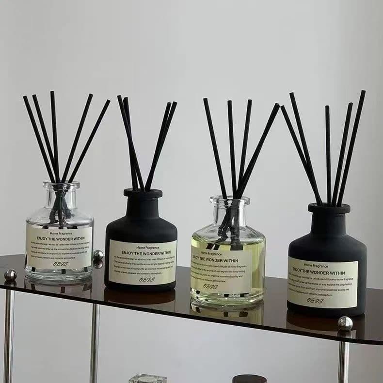 Wholesale Toilet-Specific Flameless Aromatherapy Essential Oil Ornaments, Household Liquid Deodorizing Fragrance, Bedroom Air Freshener 50ml