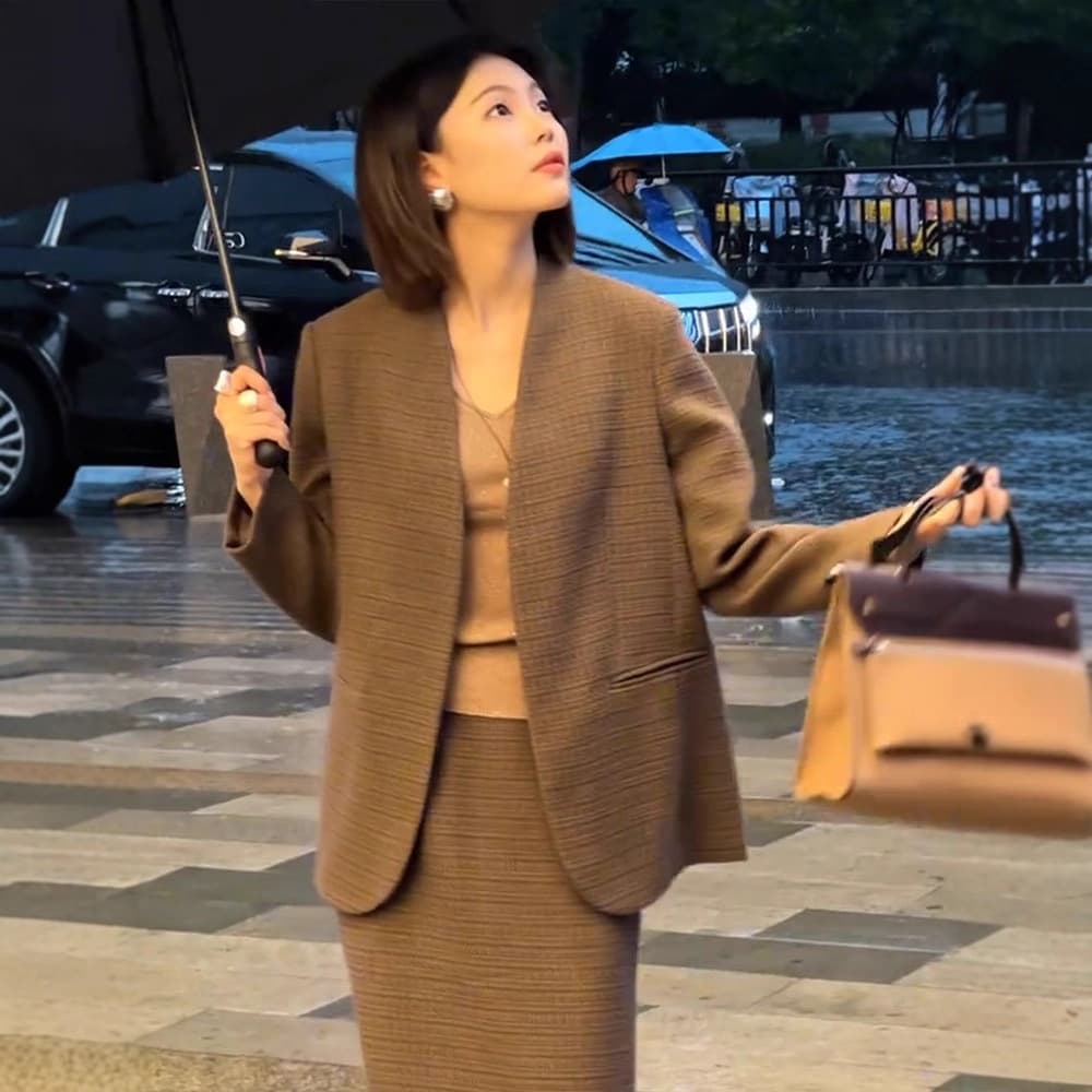 6812 New Autumn/Winter Slightly Chubby Women's Elegant and Sophisticated Chanel-Style Two-Piece Suit Jacket and Skirt Set