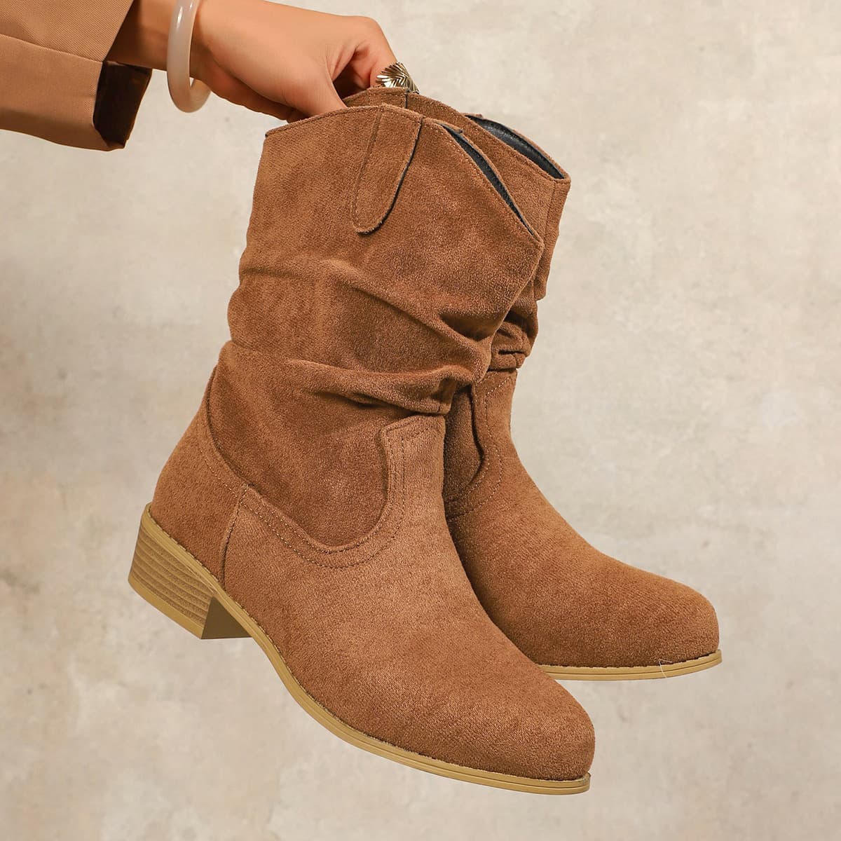 Oversized Western Cowboy Boots 2026 Fall Winter Martin Boots Chunky Heel Mid-Calf Boots Stacked Boots Women Wholesale