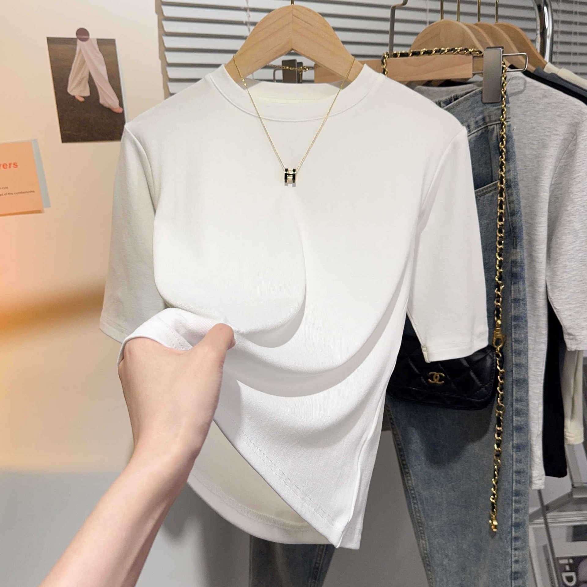 Black Base Shirt for Spring and Summer, Slim-Fit Mid-Sleeve Top, Half-Sleeve T-Shirt, 2026 New Style, Regular Shoulder Top, Trendy Women's Style