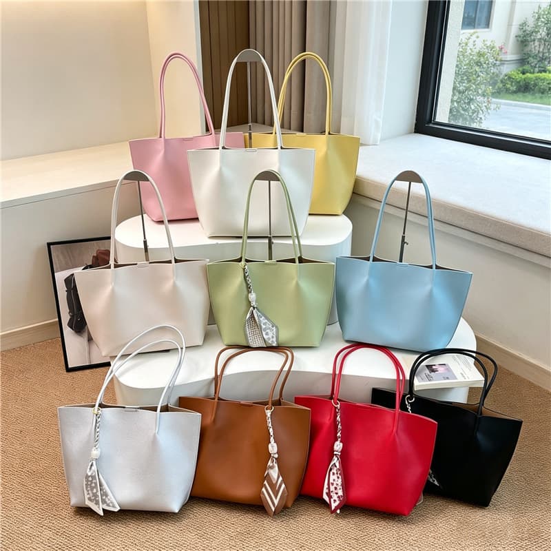 Niche Tote Bag for Women Soft Leather 2026 New Trend Large Capacity Shopping Bag Shoulder Underarm Bag for Class Commute