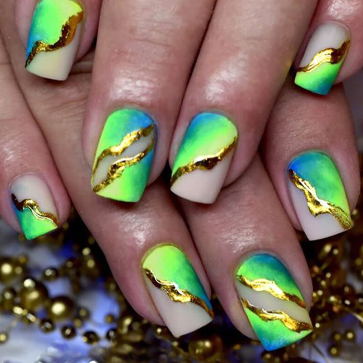 Wear Nail Polish Cross-Border Medium Fluorescent Green Fake Nail Nail Patch Golden Edge Gradient Wearable Nail Patch